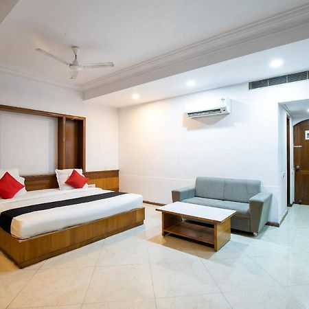 Collection O 49275 Hotel Suman City กันตินาการ์ ภายนอก รูปภาพ